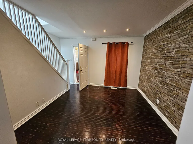 14 Hollis St — Photo 13