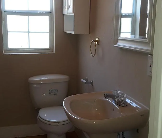 1412 NE 9th St — Photo 3