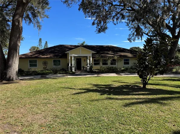 825 E Lake Shore Blvd, Kissimmee, FL 34744