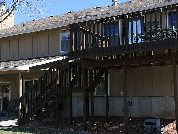 3rd image of 2105 Farmingdale Ct