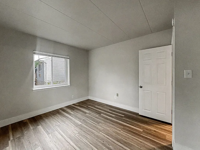 8 Midland Rd — Photo 8