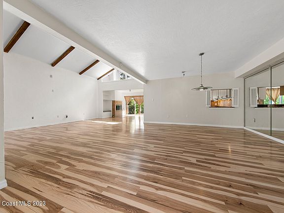 4th image of 105 Osprey Ct