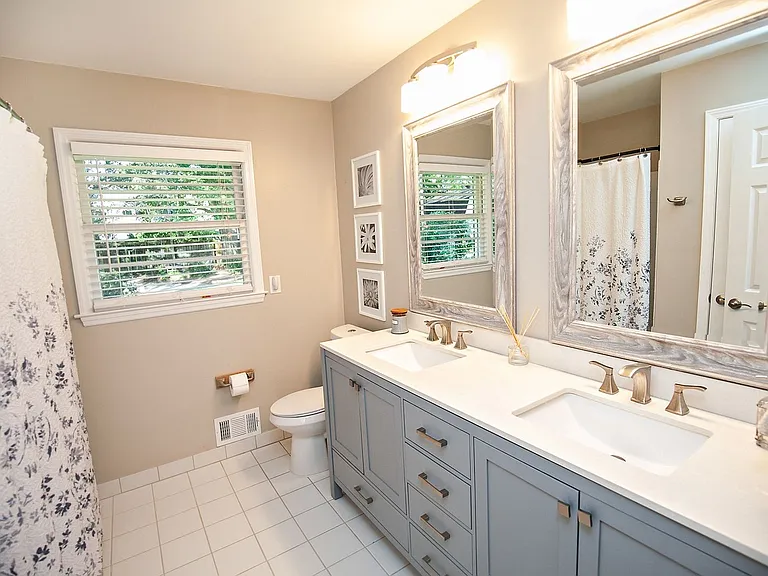250 Wavetree Dr — Photo 17