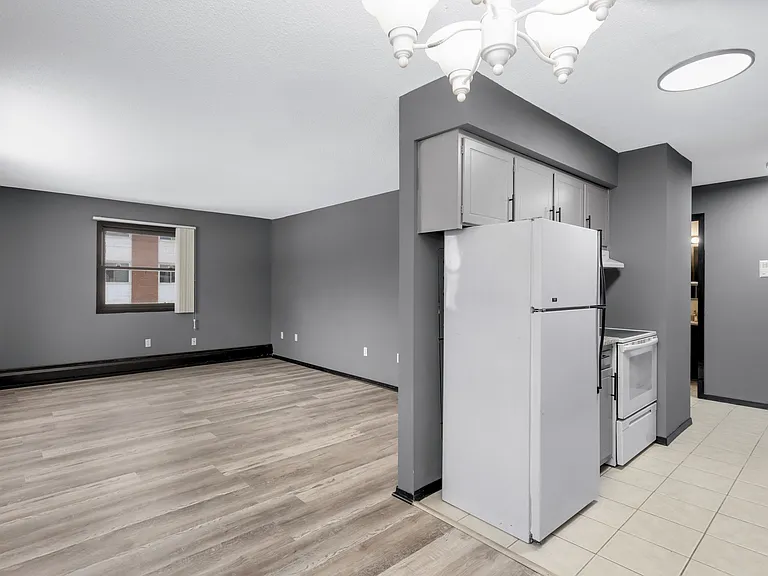 3100 Girard Ave S #309 — Photo 5