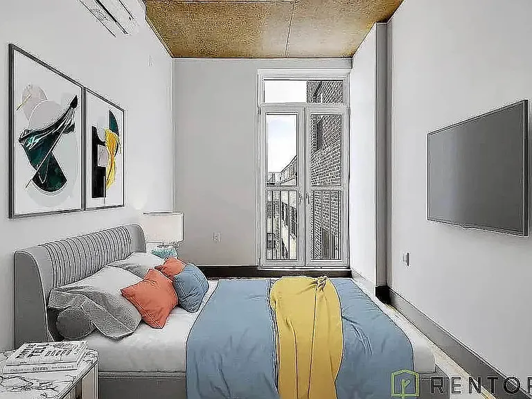 338 Evergreen Ave #304N — Photo 4
