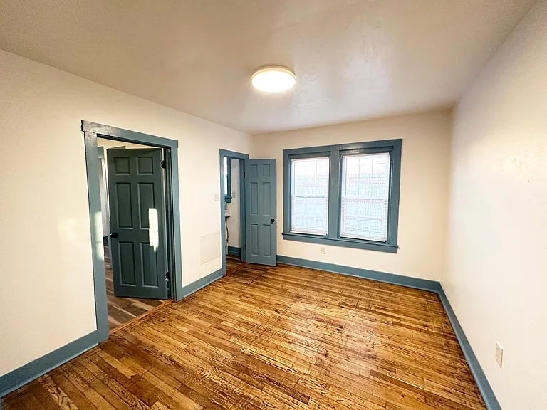 544 Franklin Ave #B — Photo 10