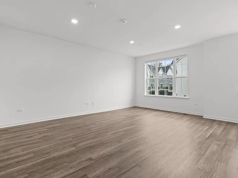 103 Crystal Lake Ave #D — Photo 6