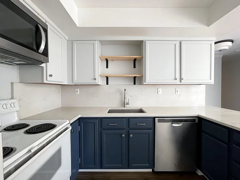 1234 Taylor Ave N #303 — Photo 8