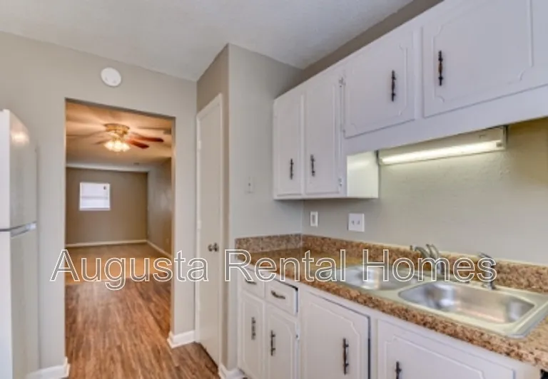 3001C Strickland Ct — Photo 12
