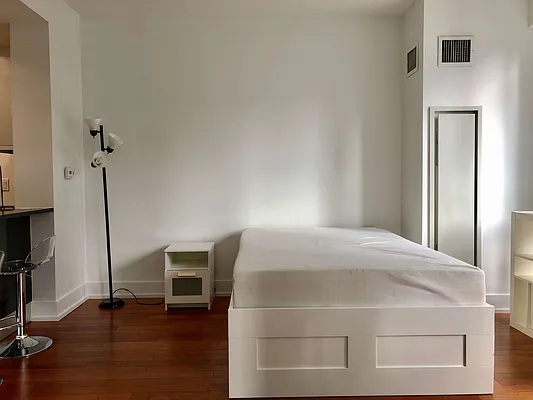 Rented by Compass | media 19