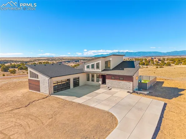 5425 Schaefer Ln, Pueblo, CO 81004