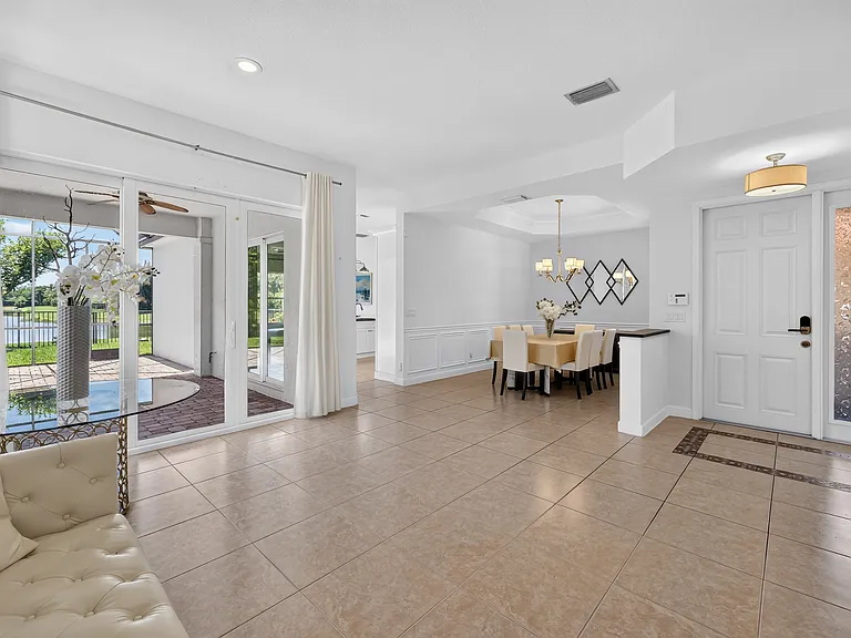 143 Isle Verde Way — Photo 13