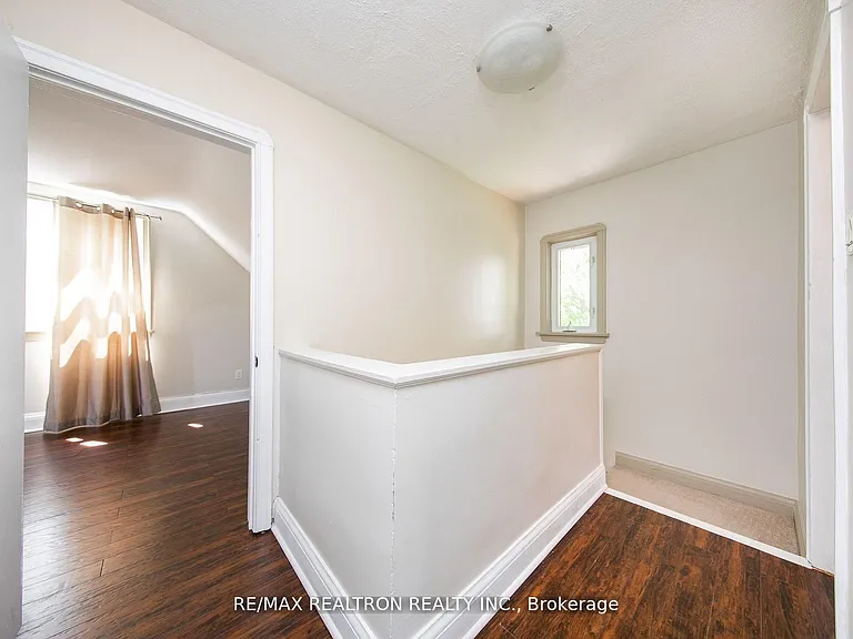 24 Highland Park Blvd — Photo 17