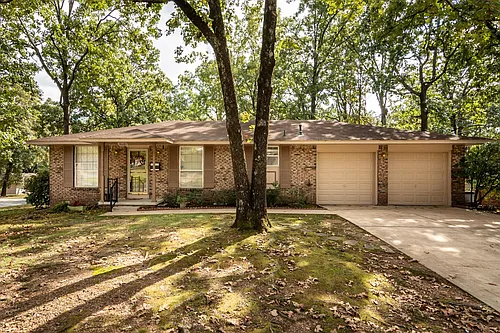 9601 Temple Dr Photo 1