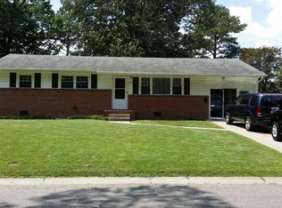 345 Barcelona Ln, Virginia Beach, VA 23452
