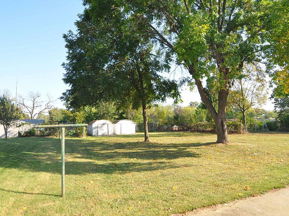 2nd image of 19 Crestview Dr
