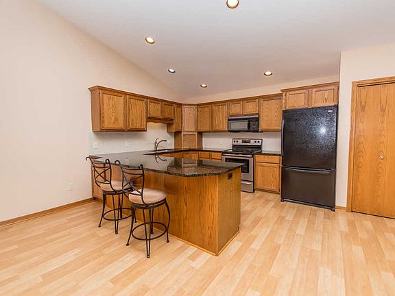 5th image of 1863 Lakeview Dr