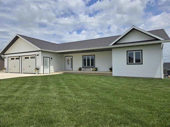535 York St, Cresco, IA 52136