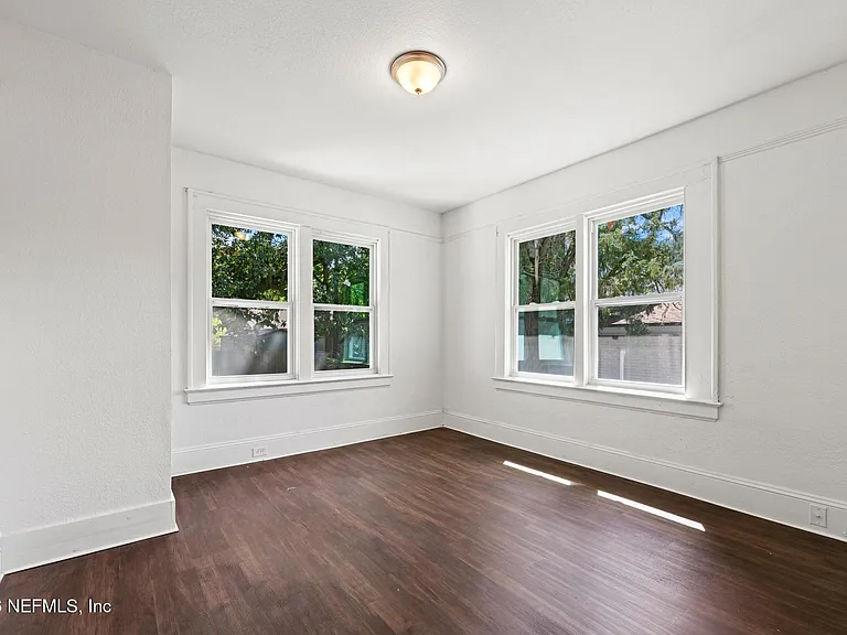 34 W 23rd St — Photo 12