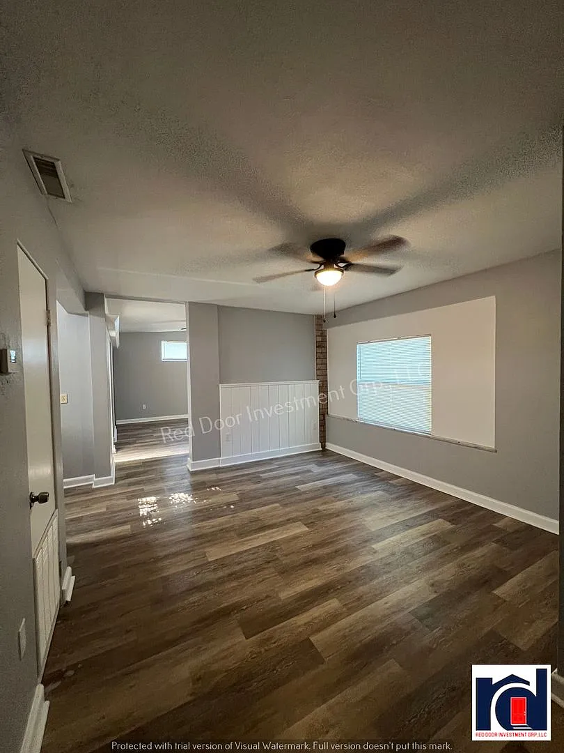 Michigan Ave Duplex — Photo 3