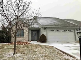1125 Hawthorn Rdg, Macomb, IL 61455