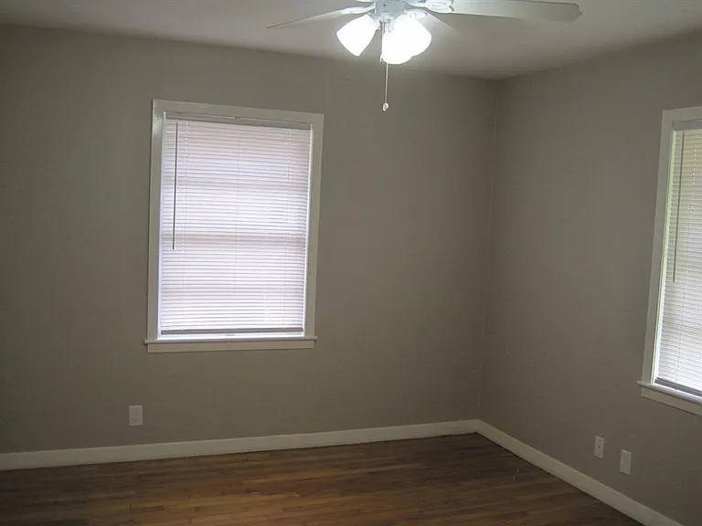 1124 Lawrence St — Photo 13