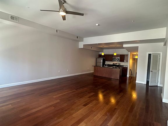 3rd image of 1025 Saint Paul St