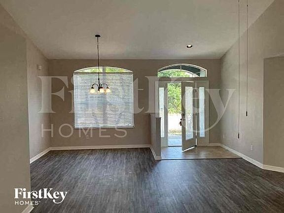 2nd image of 2495 Redstone Ave