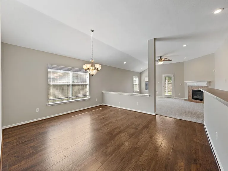 1014 Cavern Brook Ln — Photo 7
