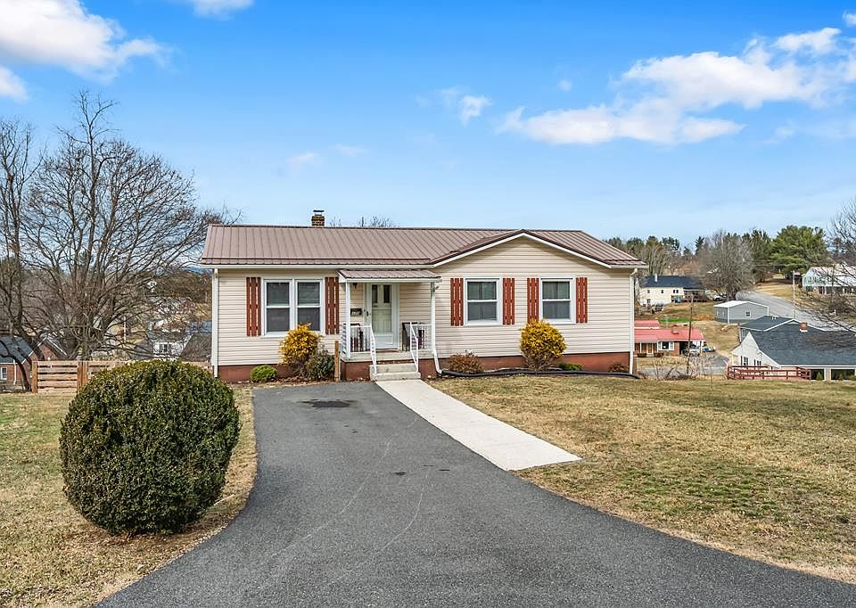 1st image of 170 Highland Cir