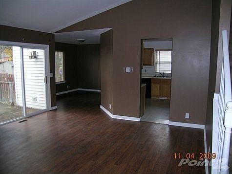 3rd image of 1176 Fairview Dr