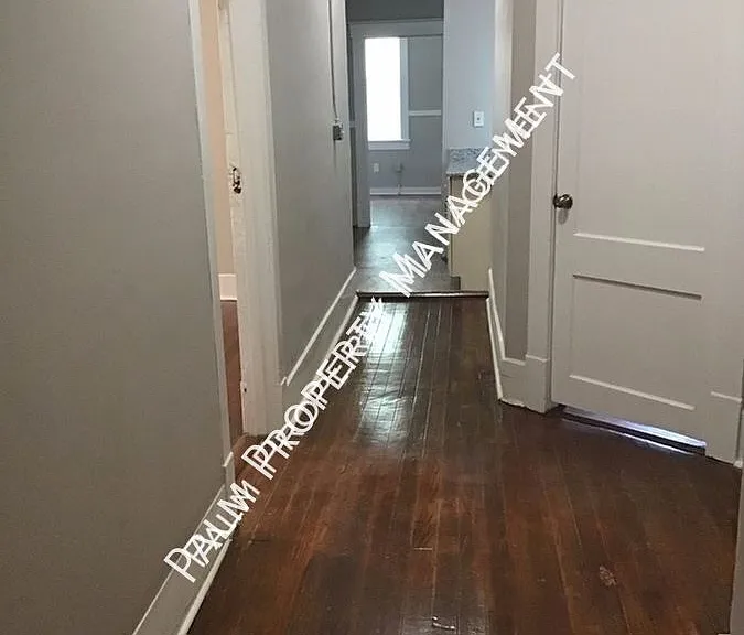 1018 E Anderson St #1B — Photo 6
