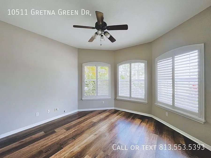 Luxurious and Spacious 4 Bed, 3 Bath Gem in a Prime Location! — Photo 3