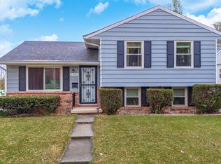 1505 Perry St, Bloomington, IL 61701