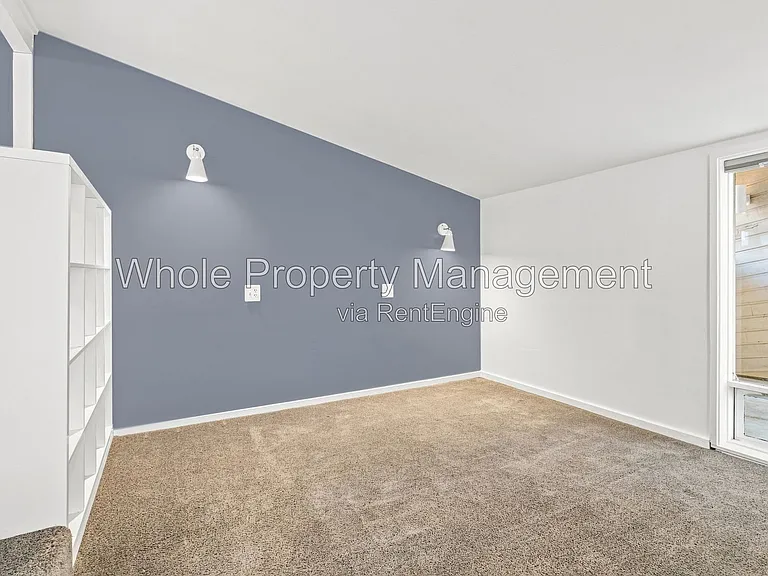 2300 S Newton St — Photo 20