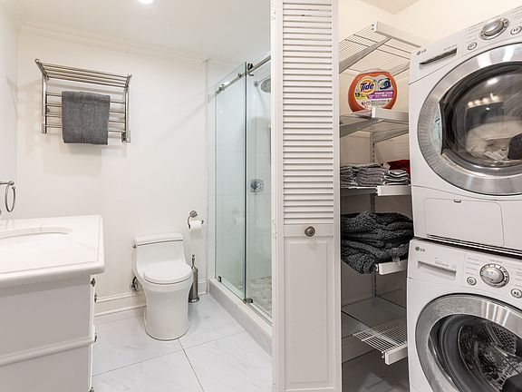 5th image of 461 Beacon St APT 1