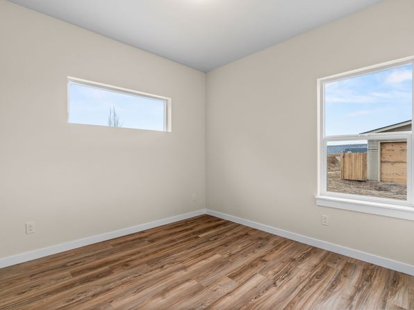 899 NE Discovery Loop #A, Prineville, OR 97754