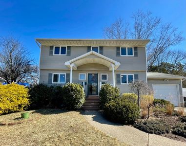 7 Vernon Ln, Centereach, NY, 11720