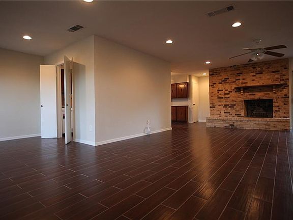 3rd image of 1829 San Antonio Dr
