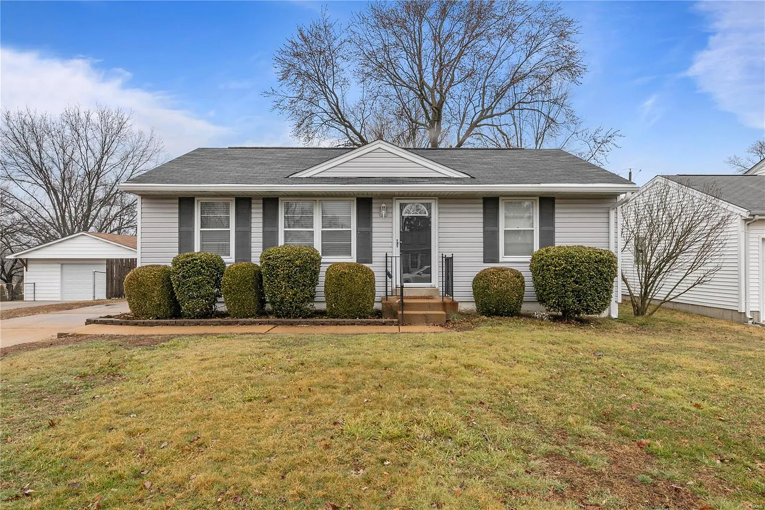 11117 Pine Forest Dr photo 1