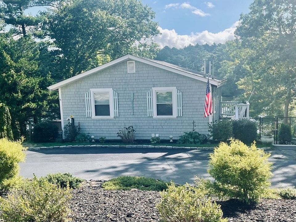 145 Lake Dr, Plymouth, MA 02360 Zillow