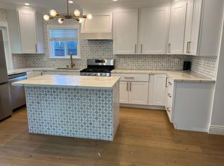 1454 N Clybourn Ave, Burbank, CA 91505