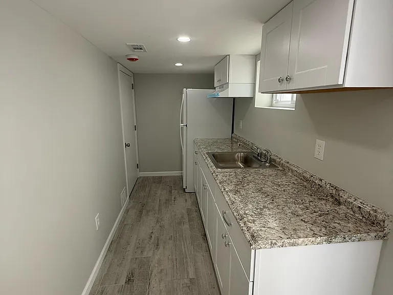 Mac Arthur Dr — Photo 5