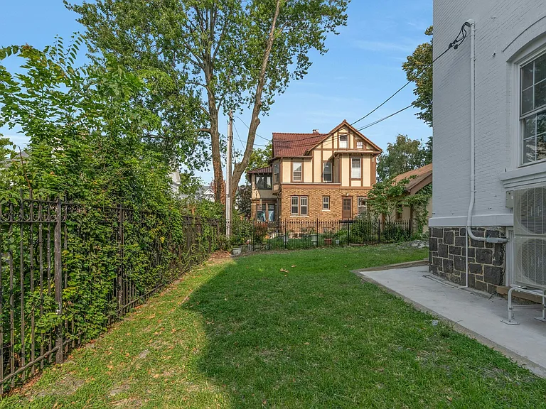 18 Hamilton Ave #3 — Photo 13
