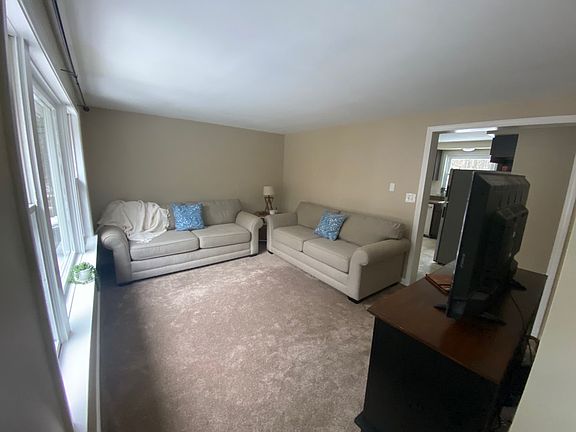 4th image of 89 Mountain School Rd #A