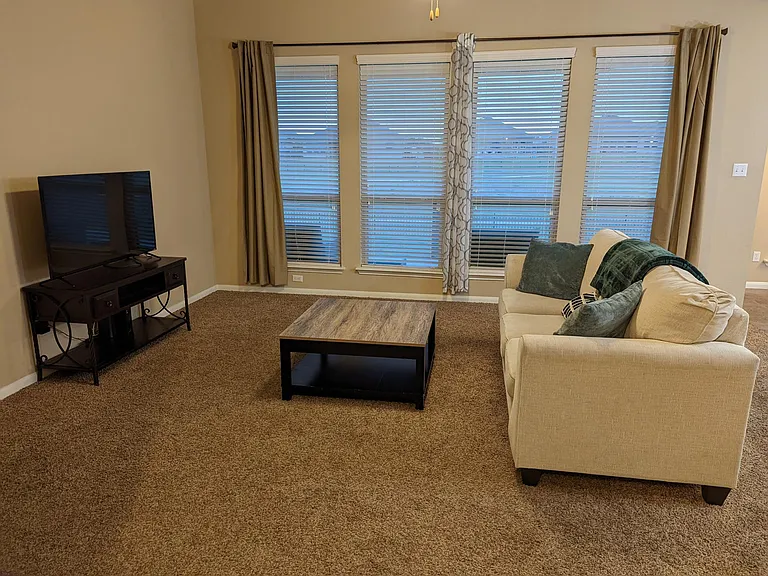 5715 Drury Ln — Photo 25