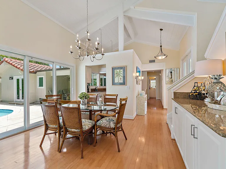 107 Mako Ln — Photo 6