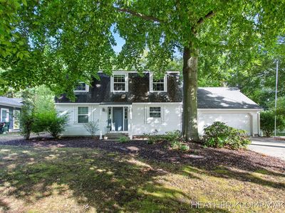 955 Acorn Dr, Holland, MI, 49424