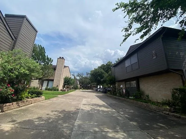 2601 S Braeswood Blvd #403 — Photo 22