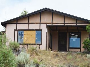 3 Vigil Rd, Taos, NM 87571